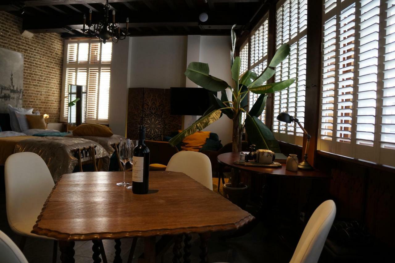 Charming Suites Jan Zonder Vrees Anversa Esterno foto